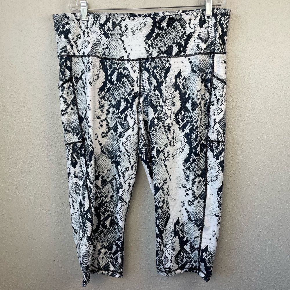 NWT Ideology Cropped Leggings Size XXL or 3X